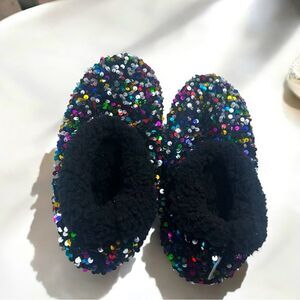 Snoozies! Fuzzy Sequin Slippers l Large l EUC